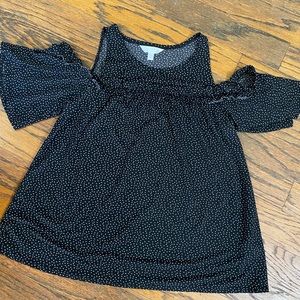 Cold shoulder short sleeve top.